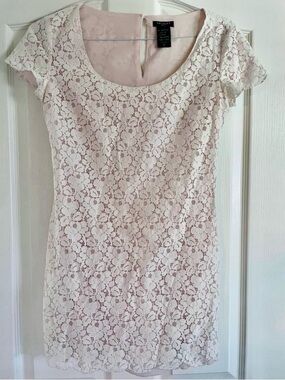 White Aritzia Lace Dress for Sale up to 90% Off: Poshmark White Aritzia Lace Dress for Sale up to 90% Off: Poshmark